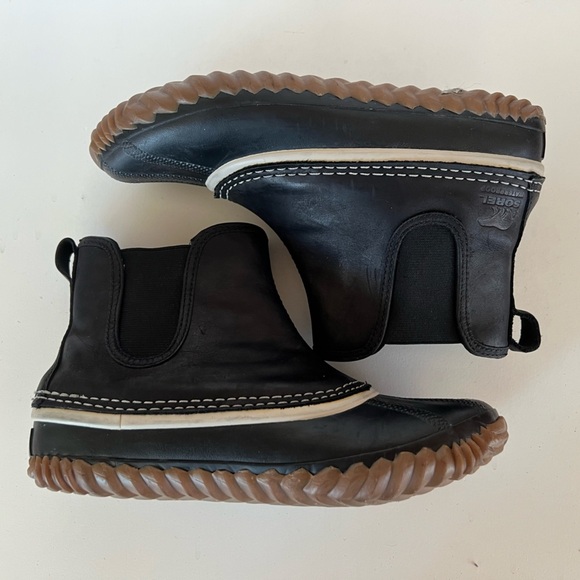 EUC Sorel Out & About Chelsea Women’s Waterproof Snow Boots, Size 7.5 - Picture 6 of 13